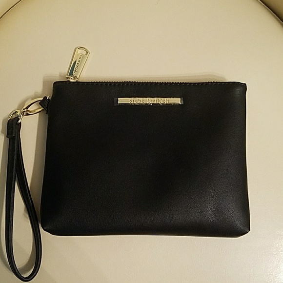 steve madden pouch